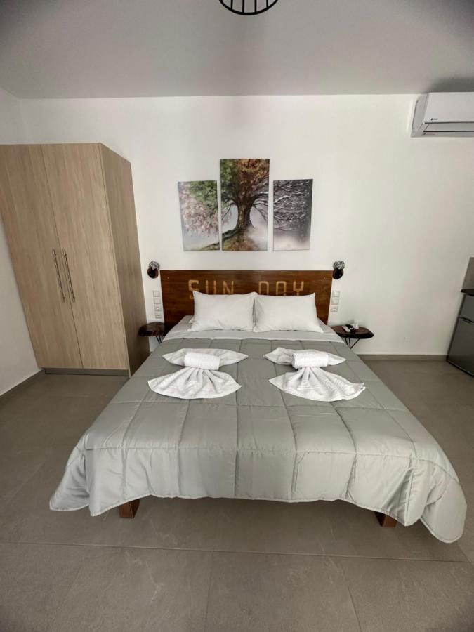 Sun Day Apartments Free Airport Shuttle Artémida Eksteriør bilde