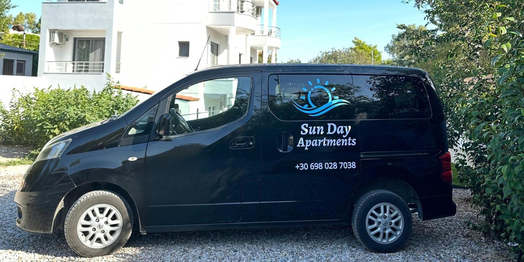 Sun Day Apartments Free Airport Shuttle Artémida Eksteriør bilde