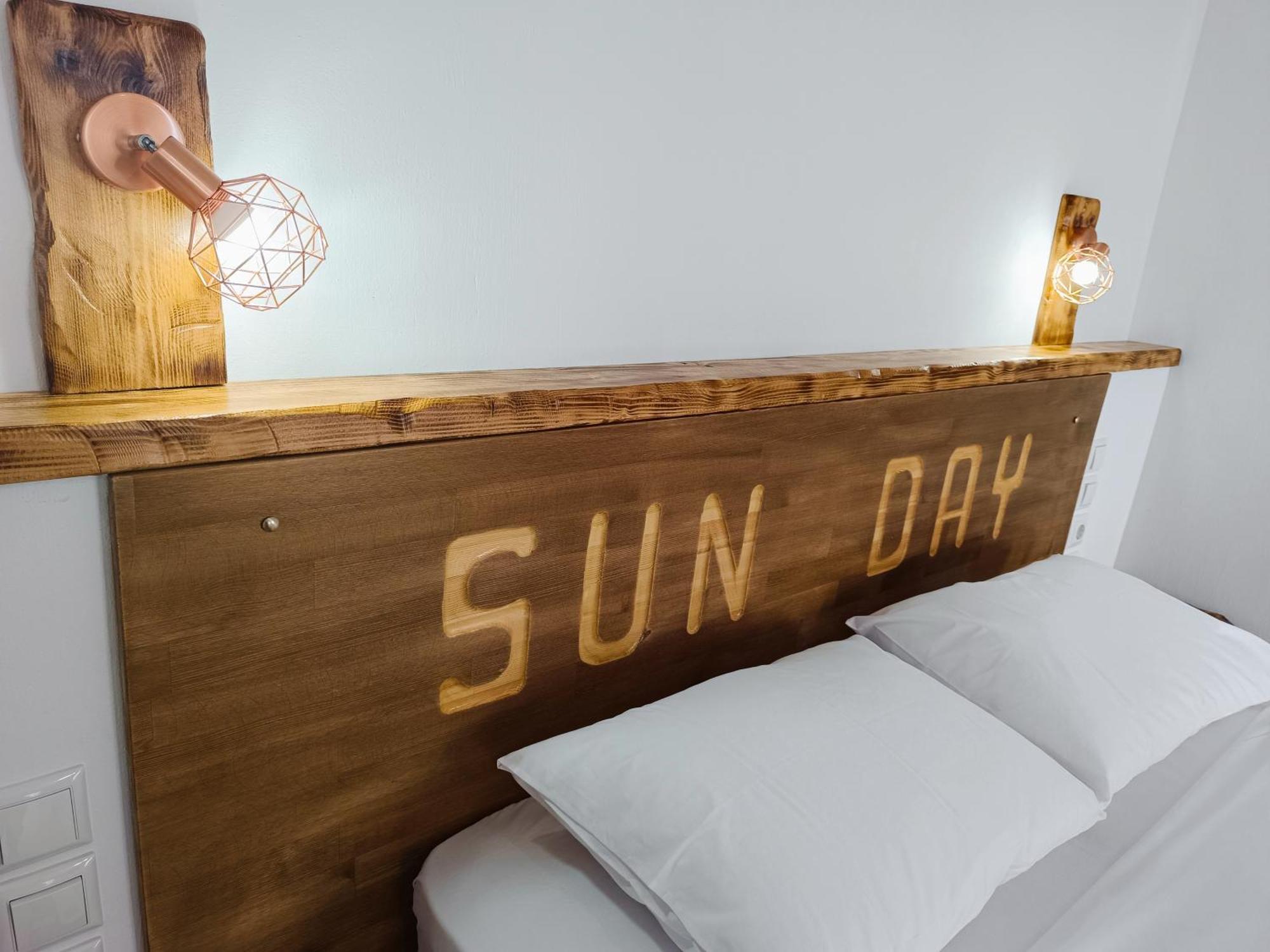 Sun Day Apartments Free Airport Shuttle Artémida Eksteriør bilde
